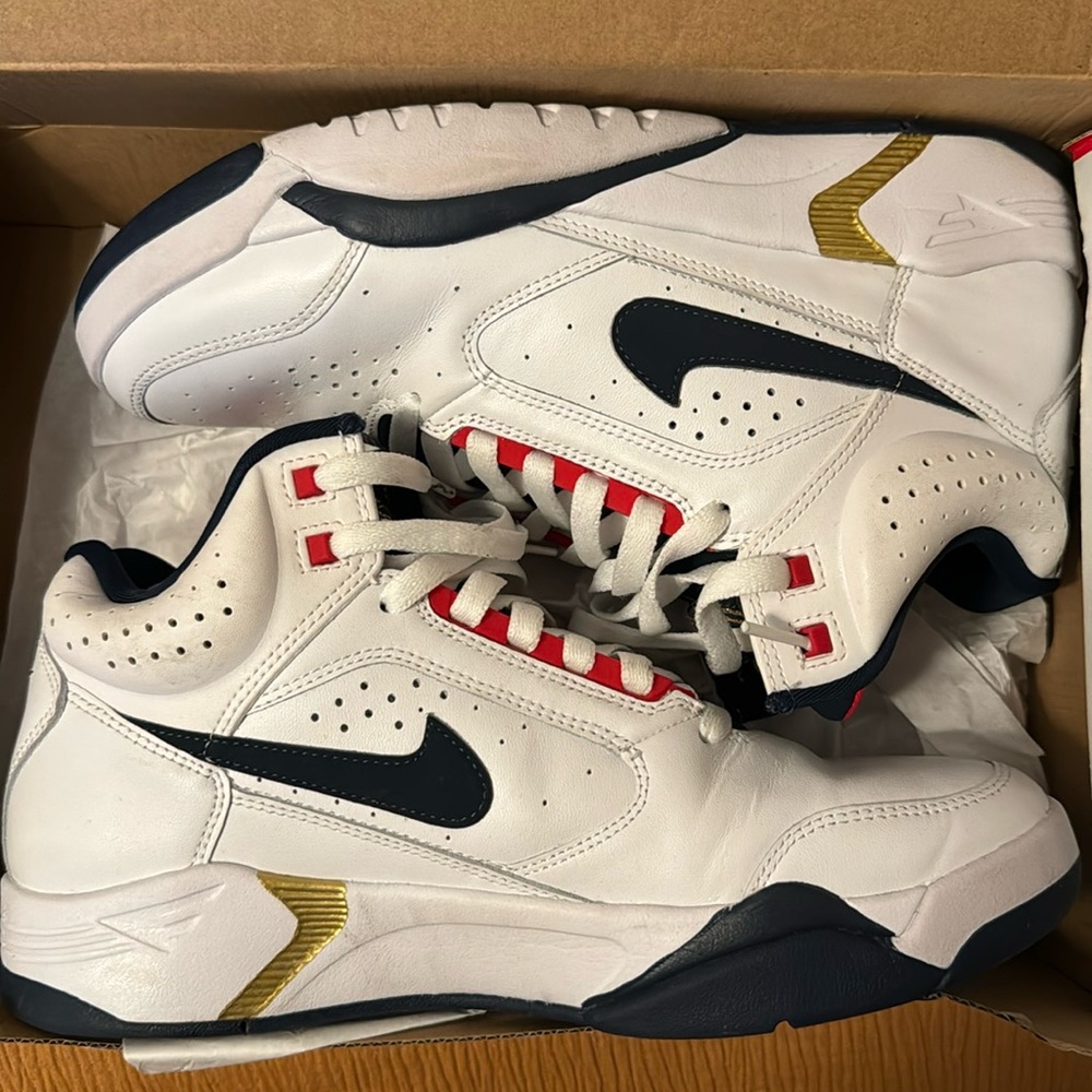 High top Nike’s